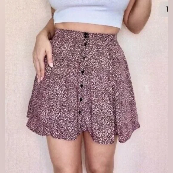 ★ UO urban outfitters mini skirt - Dark Pink leaopard print ★ - Picture 6 of 15
